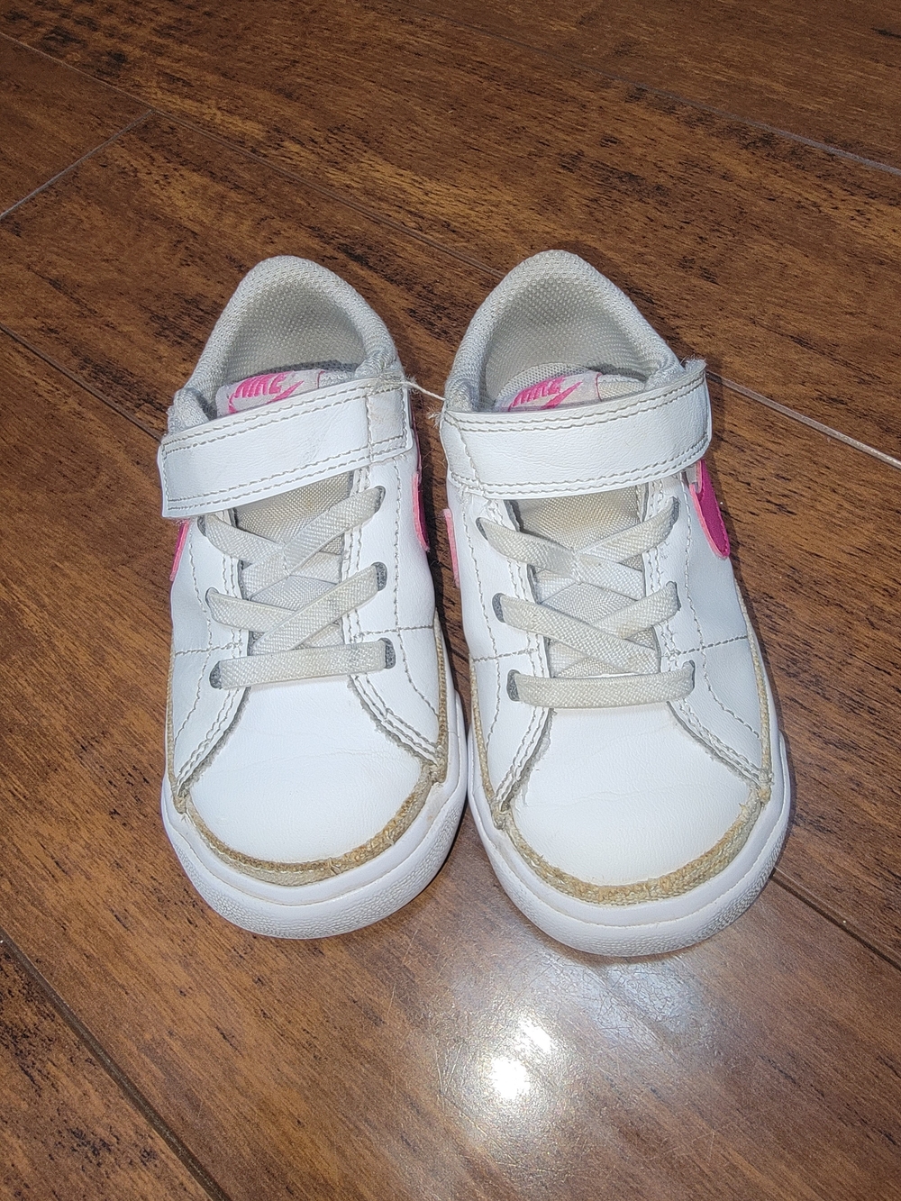 Nike Toddler White & Pink Low-Top Sneakers